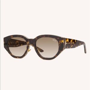DEZI “Charge It” Tortoiseshell Sunglasses New NIB